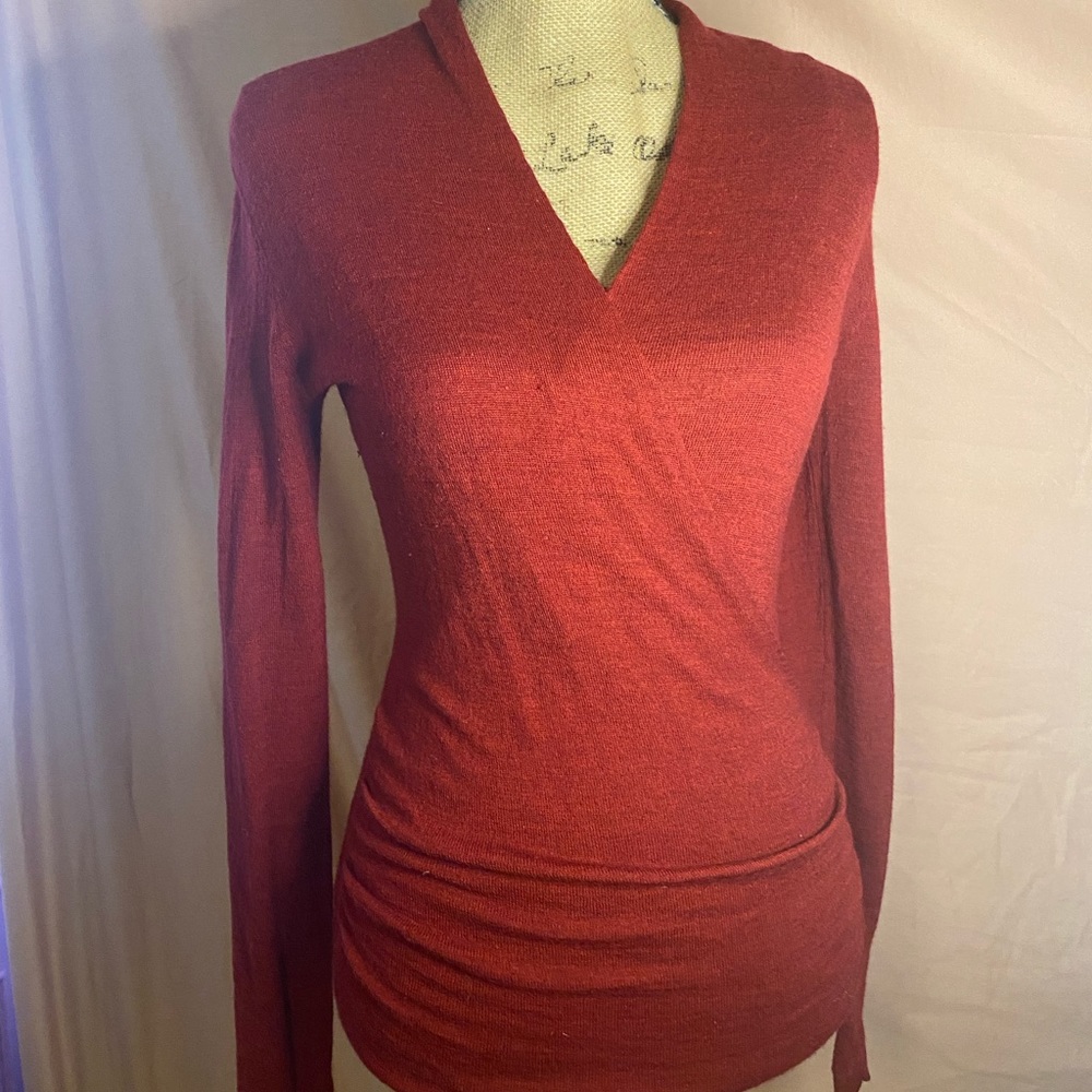 Red long sleeve v neck